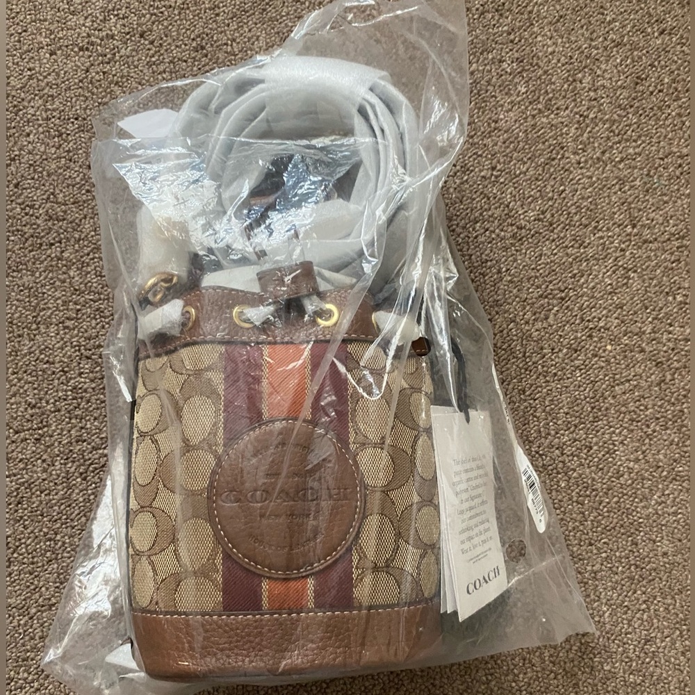 Coach Mini Dempsey 2023 Bucket Bag
